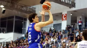 İstanbul Büyükşehir Belediyespor: 67- Anadolu Efes: 95