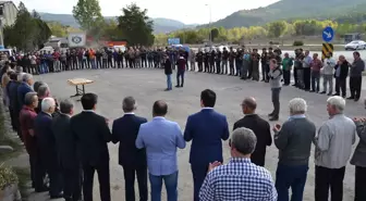 Her Pazartesi Dua Ediyorlar