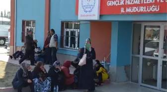 150 Kişilik İş İçin 3 Bin Kişi Arasından Kura Çekildi