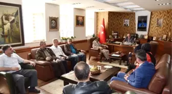 Kartepe Kızılay'dan Başkan Üzülmez'e Ziyaret