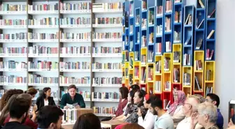 Kitap Cafe'nin İlk Konuğu Tuna Kiremitçi