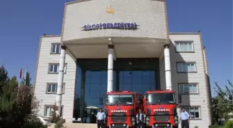 Silopi Belediyesi'ne 2 Yeni İtfaiye Aracı
