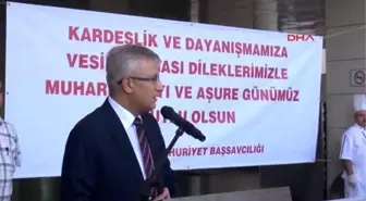 Antalya Başsavcı Aşure Dağıttı