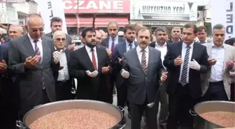 Bafra'da 3 Bin Kişiye Aşure Dağıtıldı