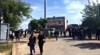 Koü'de Karşıt Görüşlü Gruplar Birbirine Girdi: 3 Yaralı