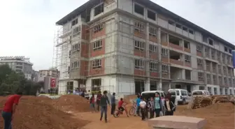 Okul İnşaatından Düşen İşçi Öldü