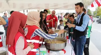 Sivas'ta Kızılay Bin Kişilik Aşure Dağıttı