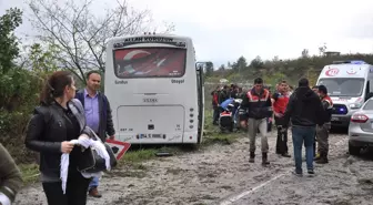 Sakarya'da Cenaze Dönüşü Trafik Kazası: 7 Yaralı