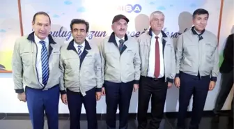 Bakan Müezzinoğlu, İzmit'te Fabrikada İşçilerle Öğle Yemeği Yedi