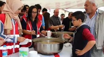 Esenyurt Belediyesi 150 Bin Aşure Dağıttı