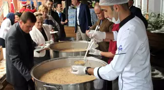 Giresun'da Vatandaşlara Aşure İkram Edildi