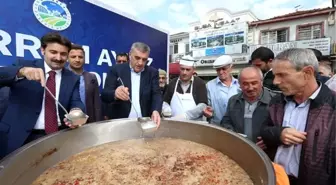 Toçoğlu ile Üstün Aşure Dağıttı