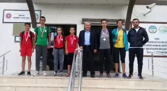 Osmaneli 1308 Spor Kulübü Atletizm Sporcuları Ödüllendirildi