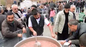 Şereflikoçhisar Belediyesinden Vatandaşlara Aşure İkramı