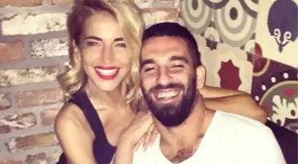 Burcu Esmersoy, Arda Turan'a Saatini Gönderdi