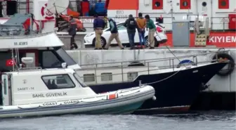 Çanakkale'de Amerikan Bayraklı Şüpheli Yat Bağlandı