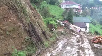 Rize'deki Toprak Kayması