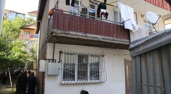 Uyuşturucudan Ölen Arkadaşının Başında 2 Gün Bekledi