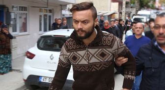 Uyuşturucudan Ölen Arkadaşının Başında 2 Gün Bekledi