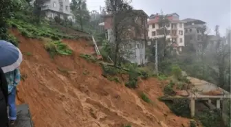 Rize'deki Toprak Kayması