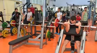 Fitness Salonundan Haftada 500 Kişi Faydalanıyor