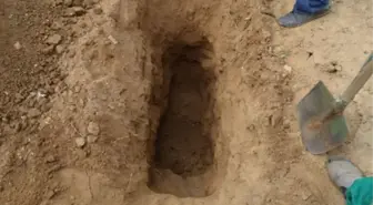 Kış Sert Geçince Mezar Yerleri Erkenden Açıldı