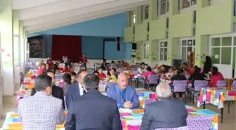 Milli Eğitim Müdürü Cırıt Öğrencilerle Yemek Yedi