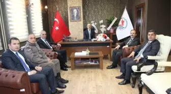 Yeni Dekan Zeybek'e 'Hayır Olsun' Ziyareti