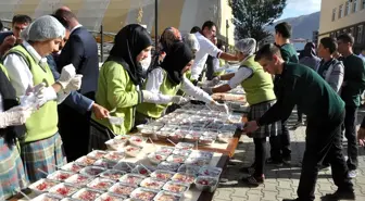 Muş'ta, 15 Temmuz Şehitleri İçin Aşure Dağıtıldı