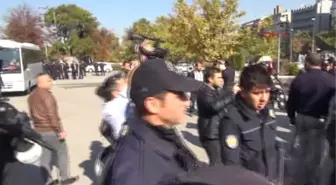 Tgb'liler ABD Savunma Bakanı Carter'ı TBMM'ye Gelişi Öncesi Protesto Etti