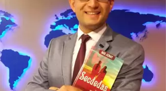 Kitap Yazdığı Sevgilisine Ana Haberde Evlilik Teklifi Yaptı