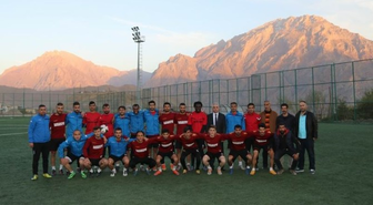 Vali Toprak'tan Hakkarisporlu Futbolculara Ziyaret