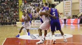 Best Balıkesir- Anadolu Efes: 77-94