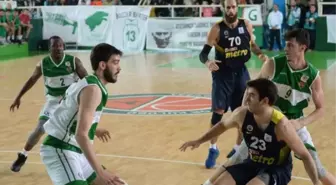 Yeşilgiresun Belediyespor-Fenerbahçe: 61-72