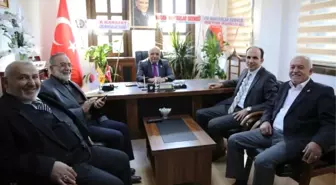 Başkan Altay, Muhtarlar Derneğini Ziyaret Etti