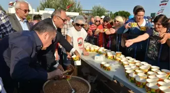 Konyaaltı Belediyesi'nden Aşure Etkinliği