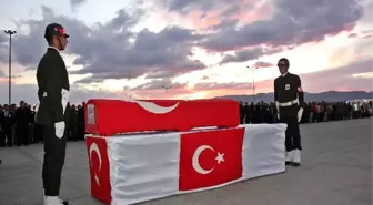 Şehit Asker Memleketine Uğurlandı