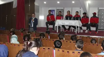 Tki Tavşanlı Linyitsporlu Futbolcular Öğrencilerle Buluştu