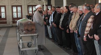 Antalya'da Cesedine 9 Gün Sonra Ulaşılan Fulya Özdemir Son Yolculuğuna Uğurlandı