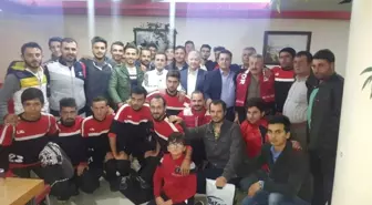 Develisporlu Futbolcular Moral Yemeğinde Bir Araya Geldi