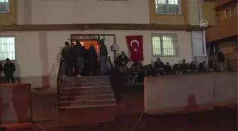 Şehit Jandarma Uzman Çavuş Özbek'in Babaevine Acı Haber Ulaştı