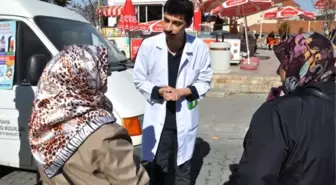 Simav'da Doktorlar Halkı Bilgilendirdi