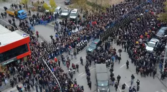 Şehit Eşi 'Ne Olur Bizi Bırakma' Diye Ağladı