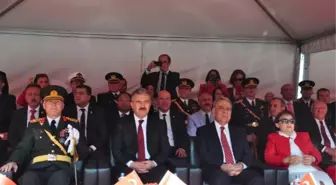 ABD'nin Uyarısına Aldırış Etmediler, Bayramı Coşkuyla Kutladılar