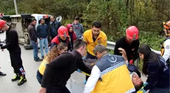 Bolu'da Minibüs Devrildi: 3 Yaralı