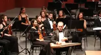 Cumhuriyet Bayramı Özel Konseri'nde Zeybek Coşkusu