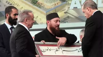 Hat Ustasından Cumhurbaşkanı Erdoğan'a Anlamlı Hediye