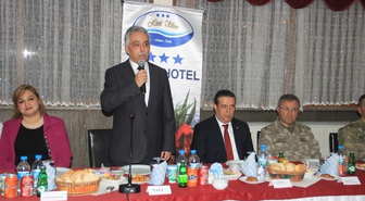 Müdür Holoğlu Onuruna Veda Yemeği