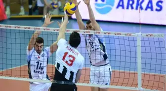 Voleybol: Efeler Ligi