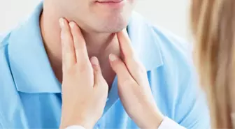 Sigara İçen Erkeklere 'Gırtlak Kanseri' İçin Düzenli Doktor Kontrolü Öneriliyor